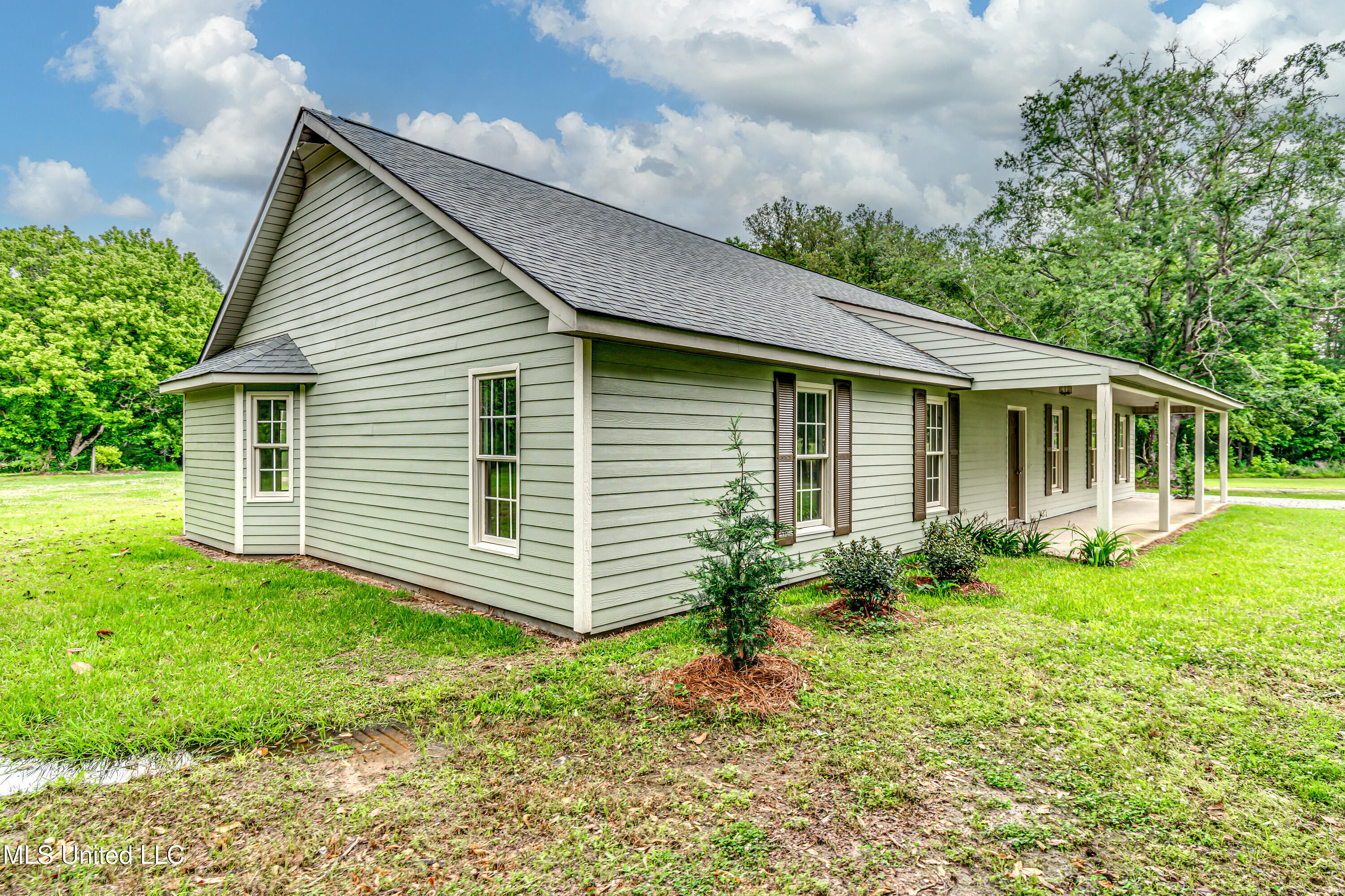 5887 Scotland Road Property Photo 6