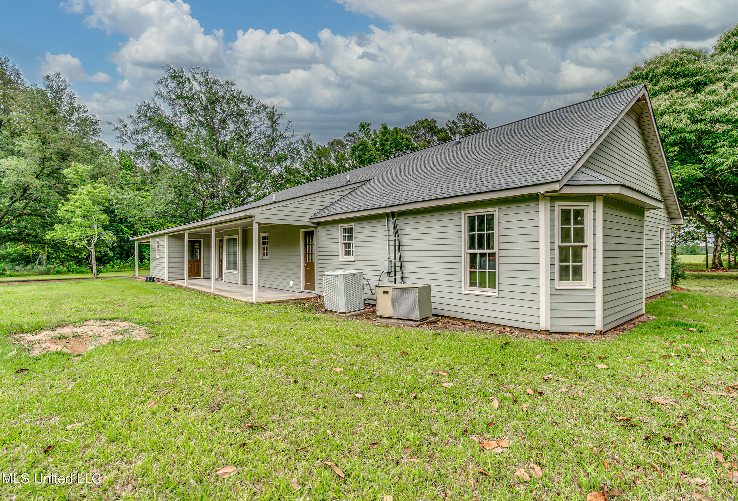 5887 Scotland Road Property Photo 7