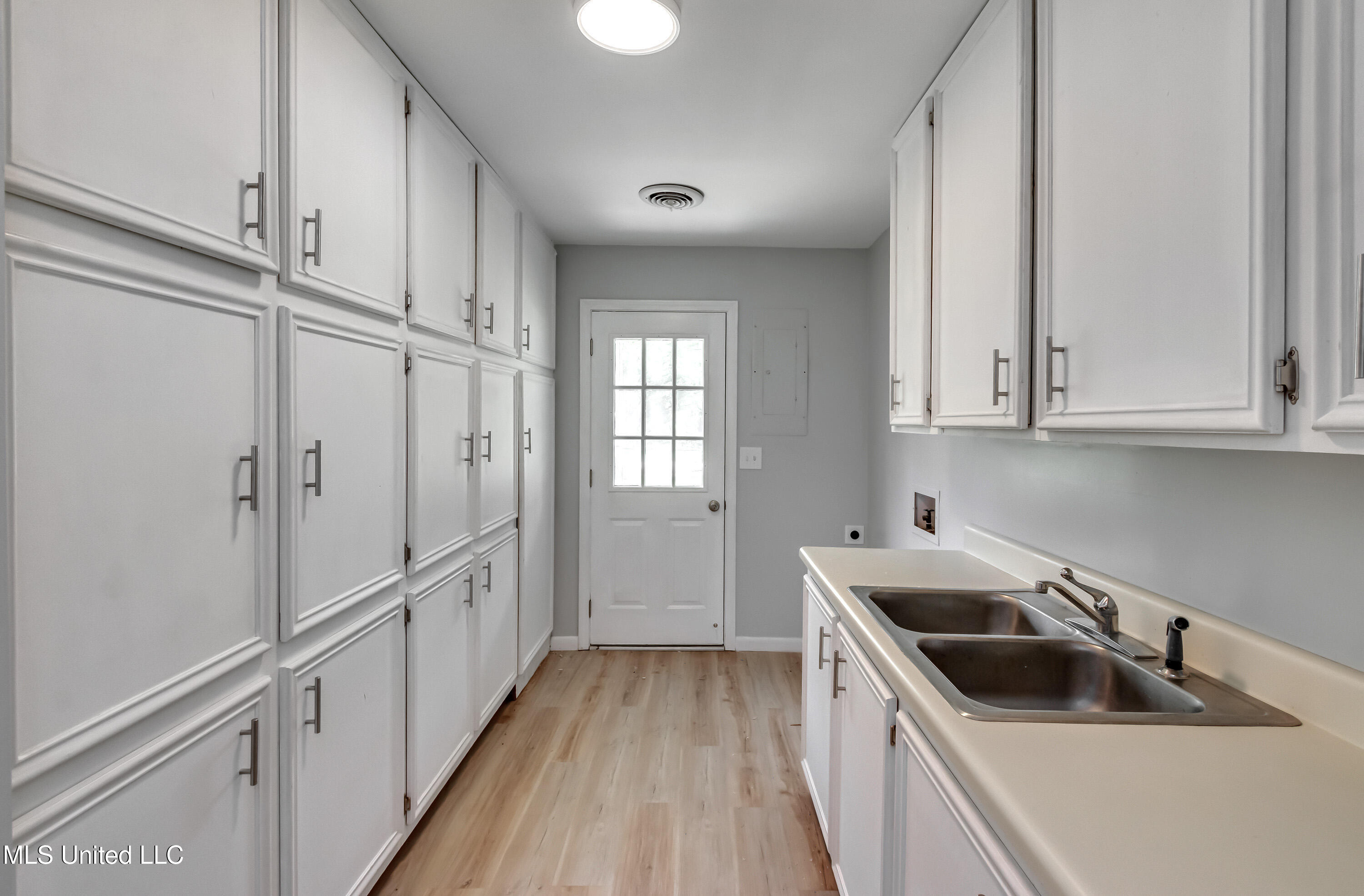 5887 Scotland Road Property Photo 26