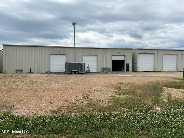 142 Enterprise Drive Property Photo 4