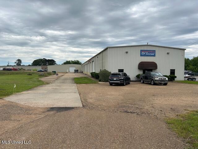 142 Enterprise Drive Property Photo 6