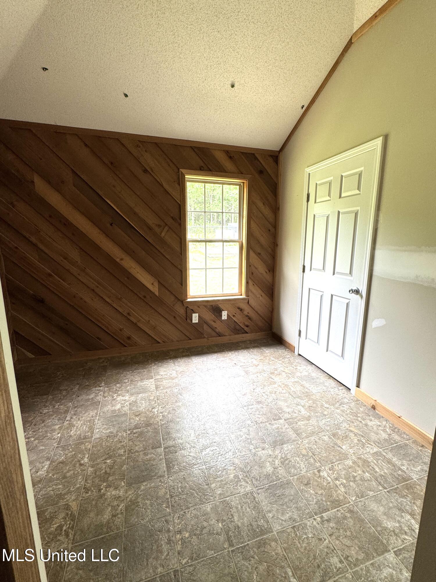 895 Bennett Circle Property Photo 14
