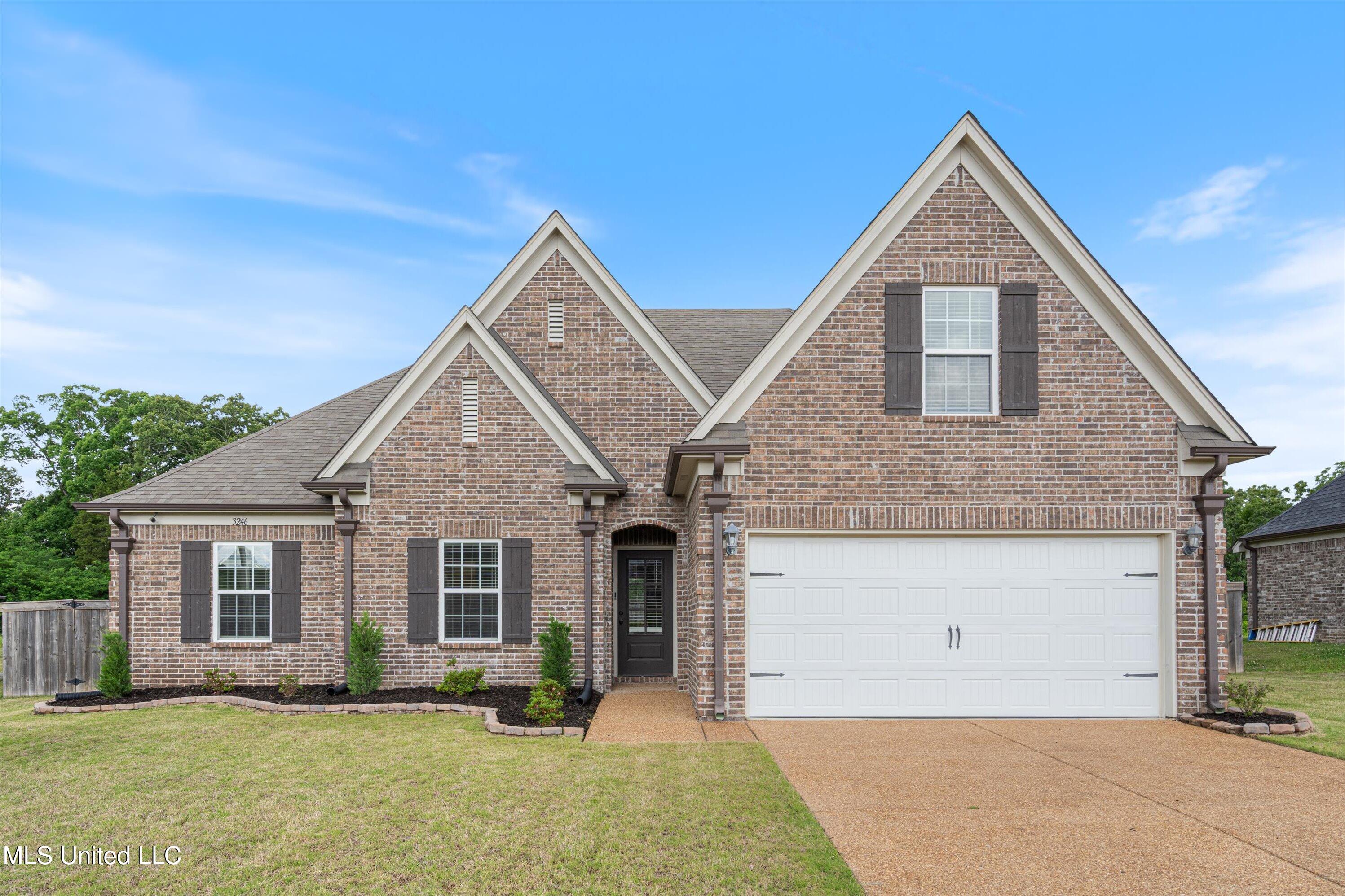 3246 Magnolia Ridge Drive Property Photo 1