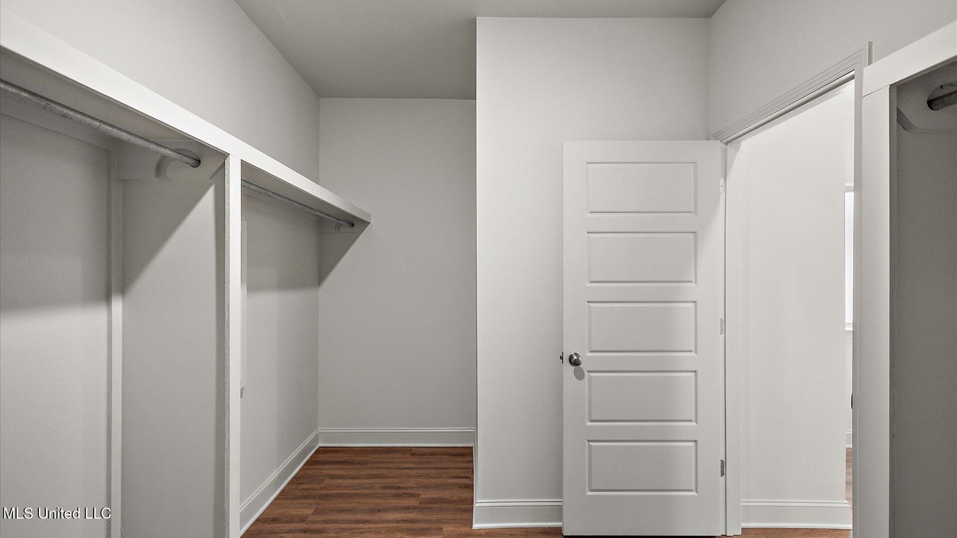 728 Honeysuckle Loop Property Photo 26