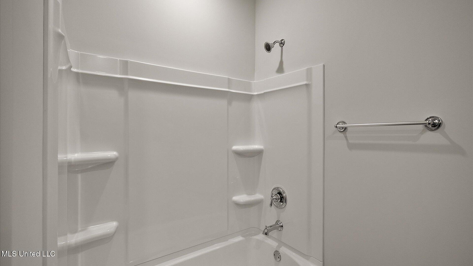 728 Honeysuckle Loop Property Photo 31