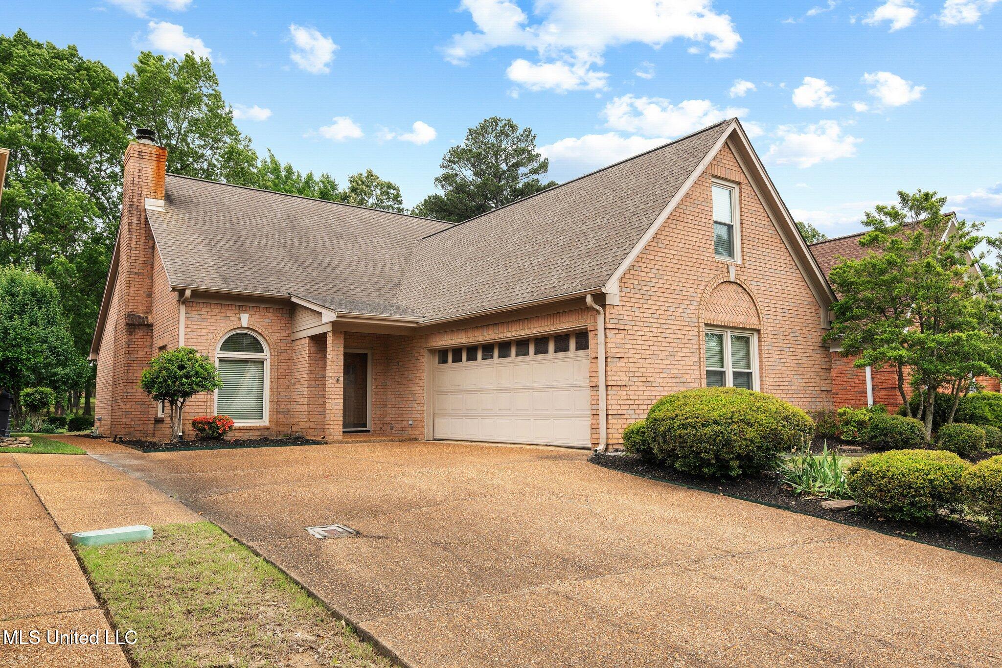 723 Fairway Trail Property Photo 1