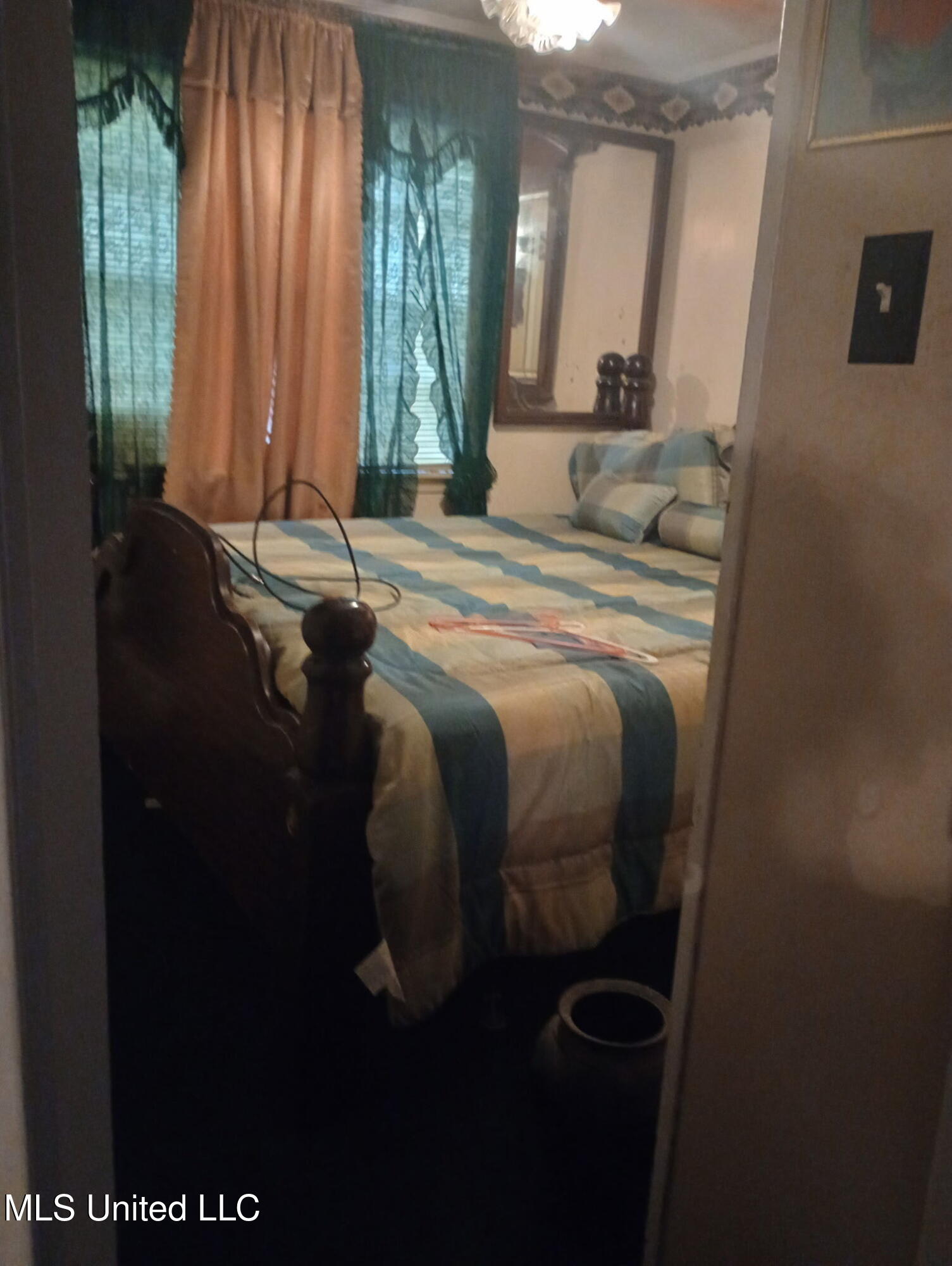 207 Gerald Drive Property Photo 5