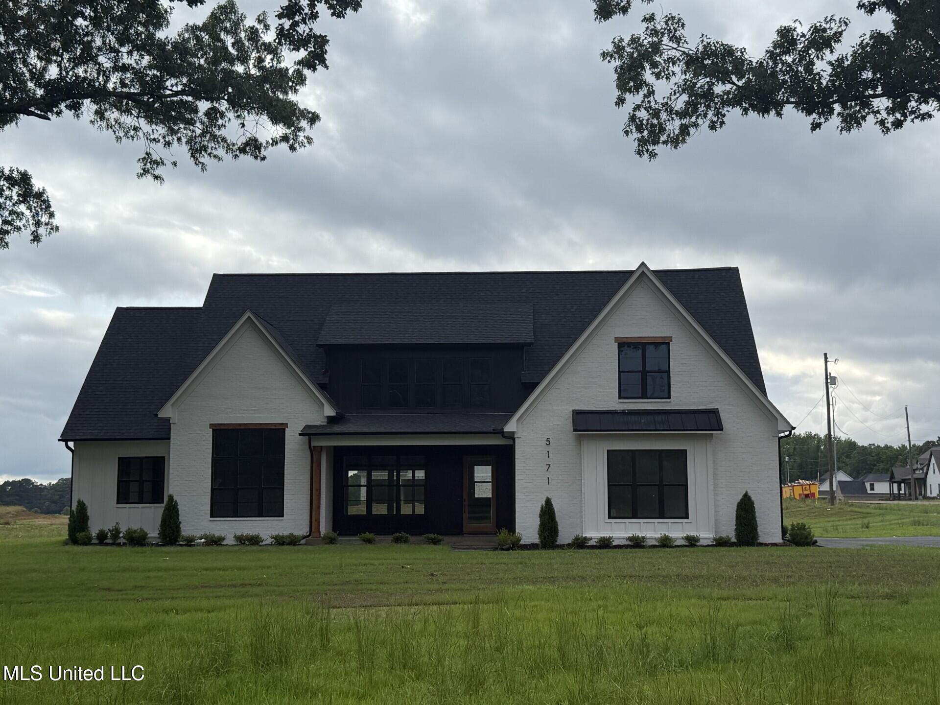 5171 Brook Lane Property Photo 1