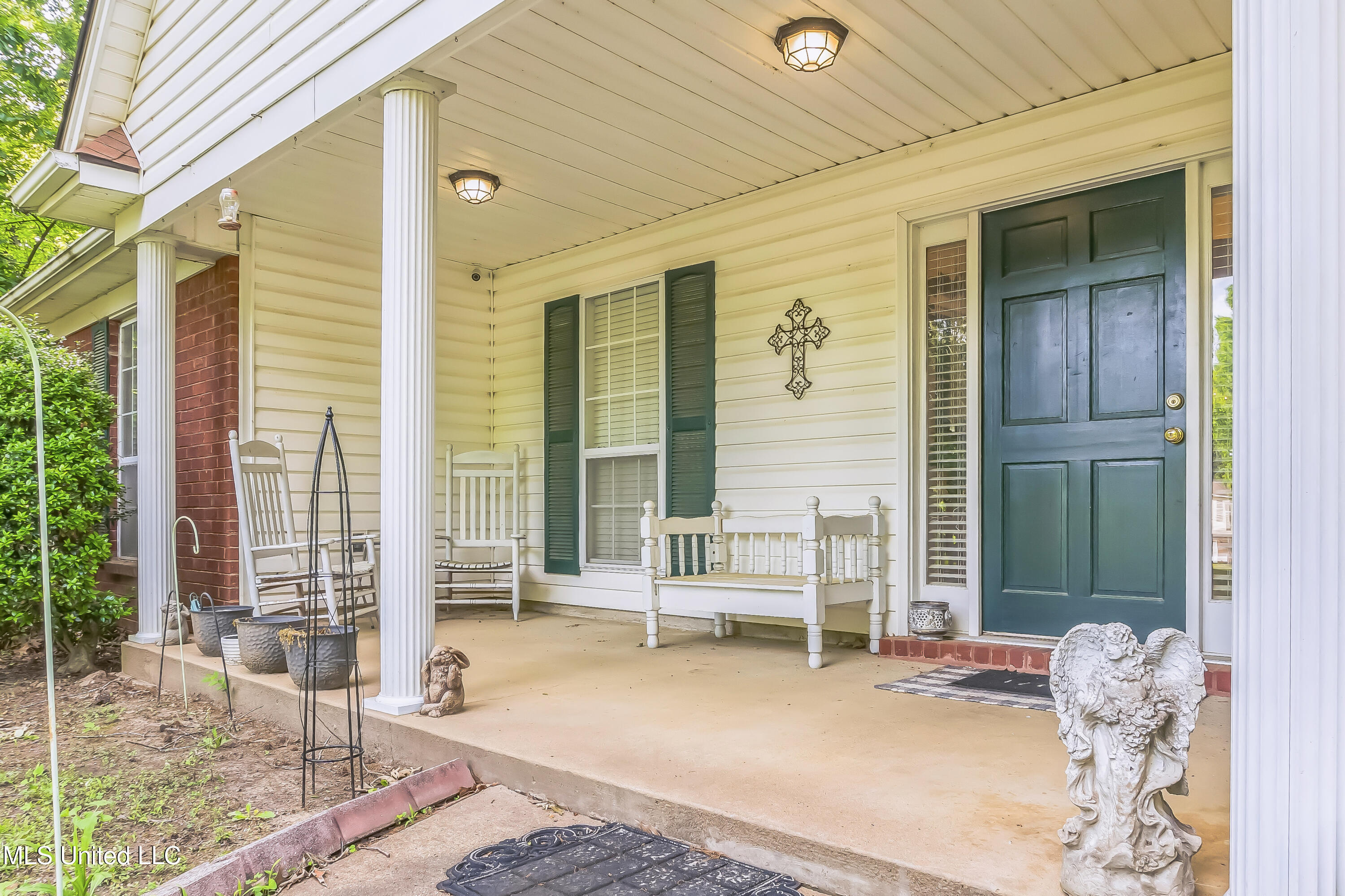 4806 Tara Cove Property Photo 3