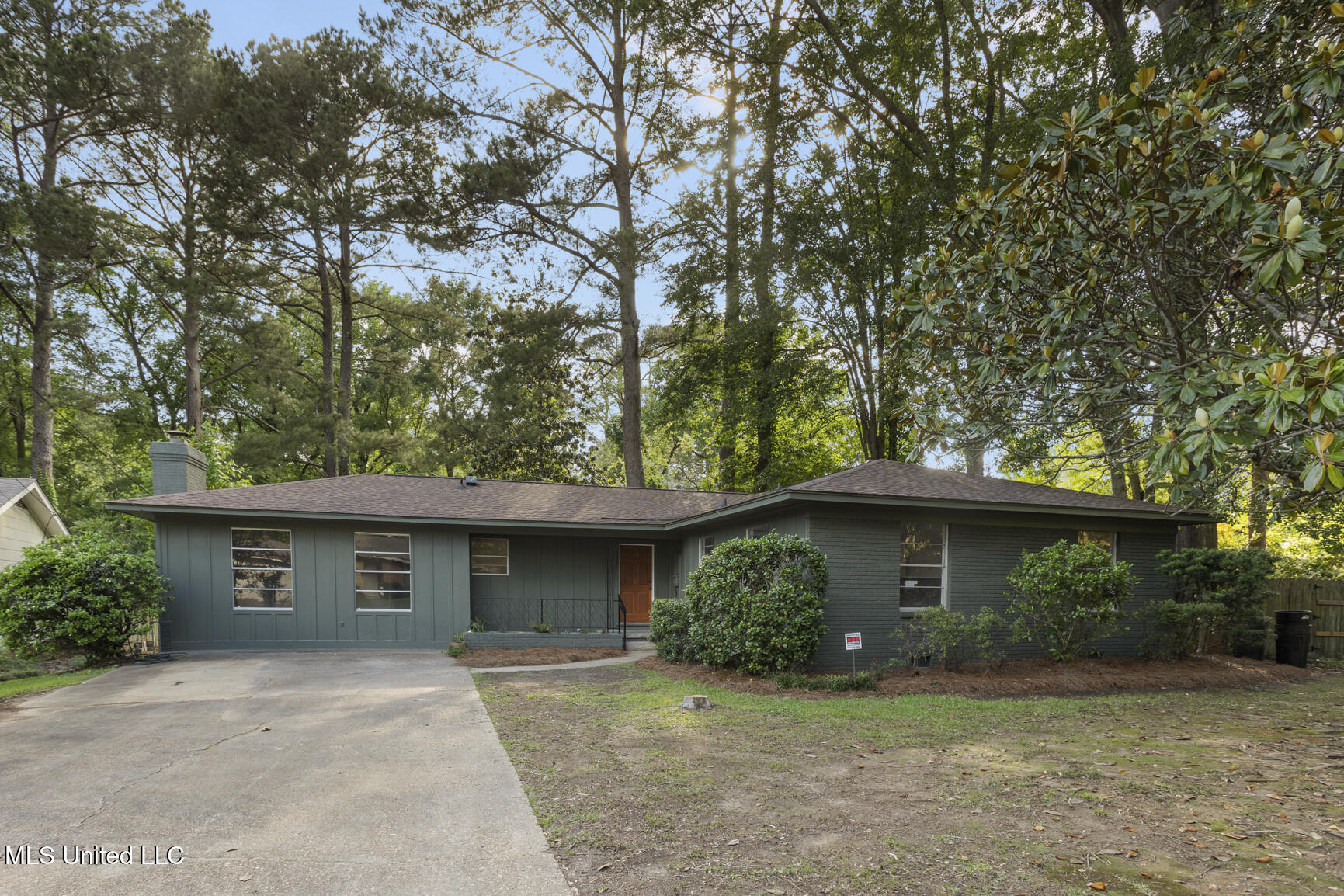 5457 Suffolk Drive Property Photo 1