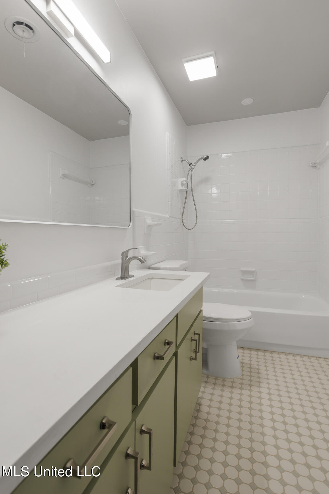 5457 Suffolk Drive Property Photo 19