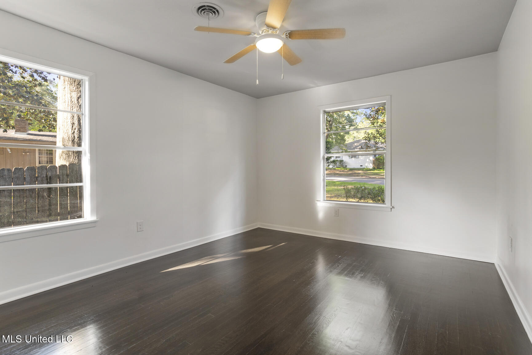 5457 Suffolk Drive Property Photo 21
