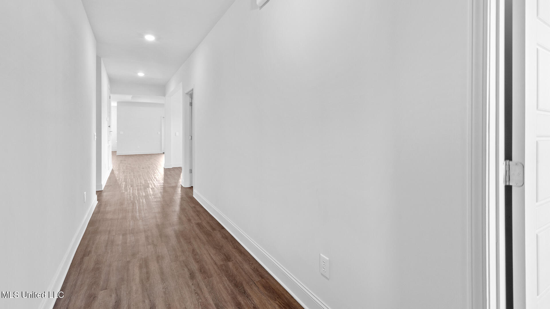 202 Saratoga Springs Avenue Property Photo 4