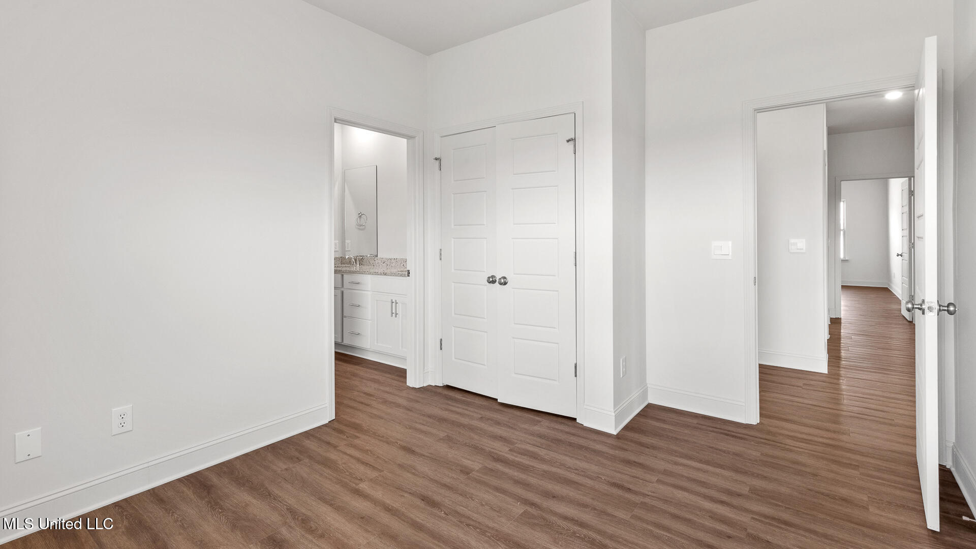 202 Saratoga Springs Avenue Property Photo 11