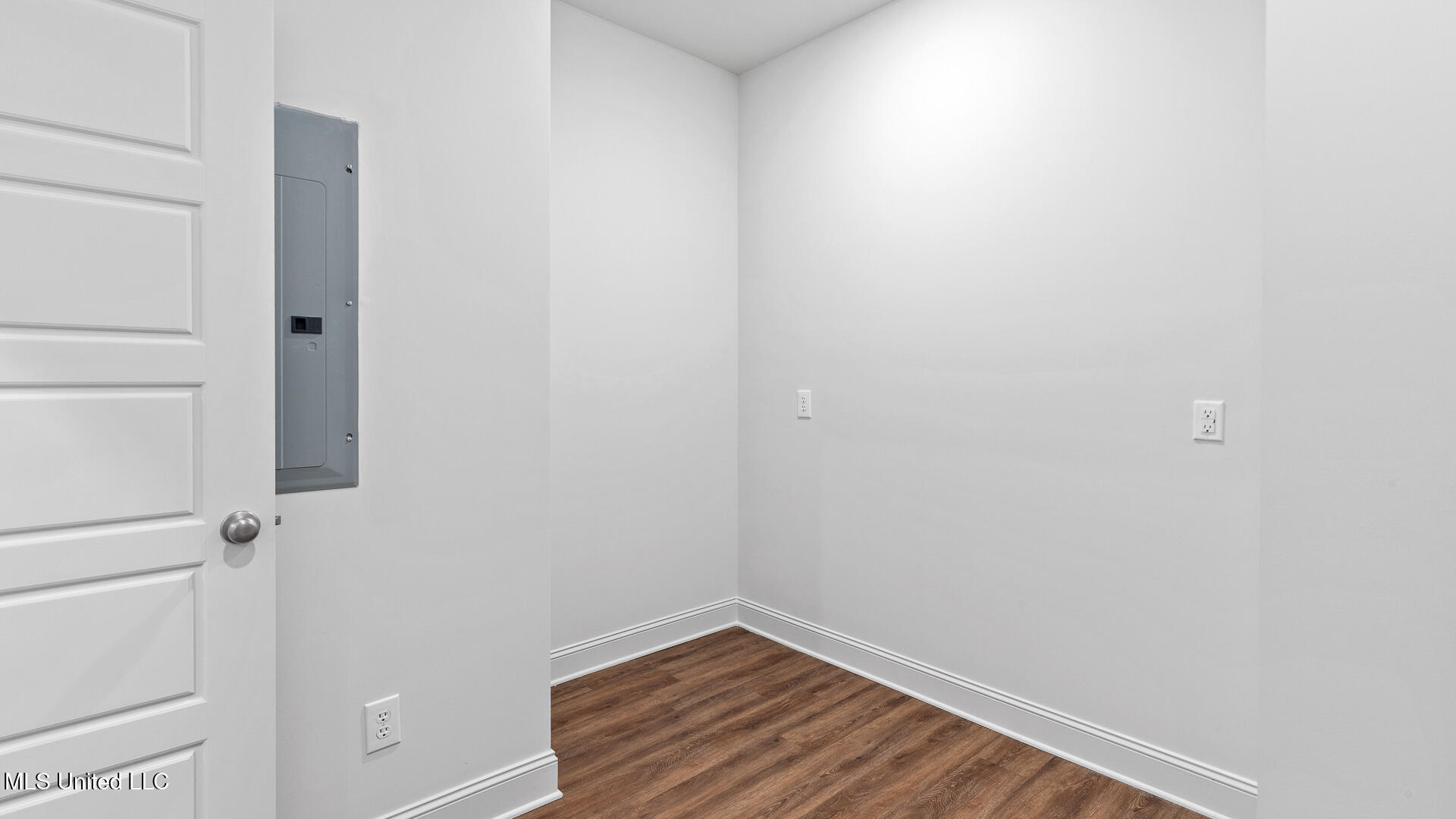 202 Saratoga Springs Avenue Property Photo 18