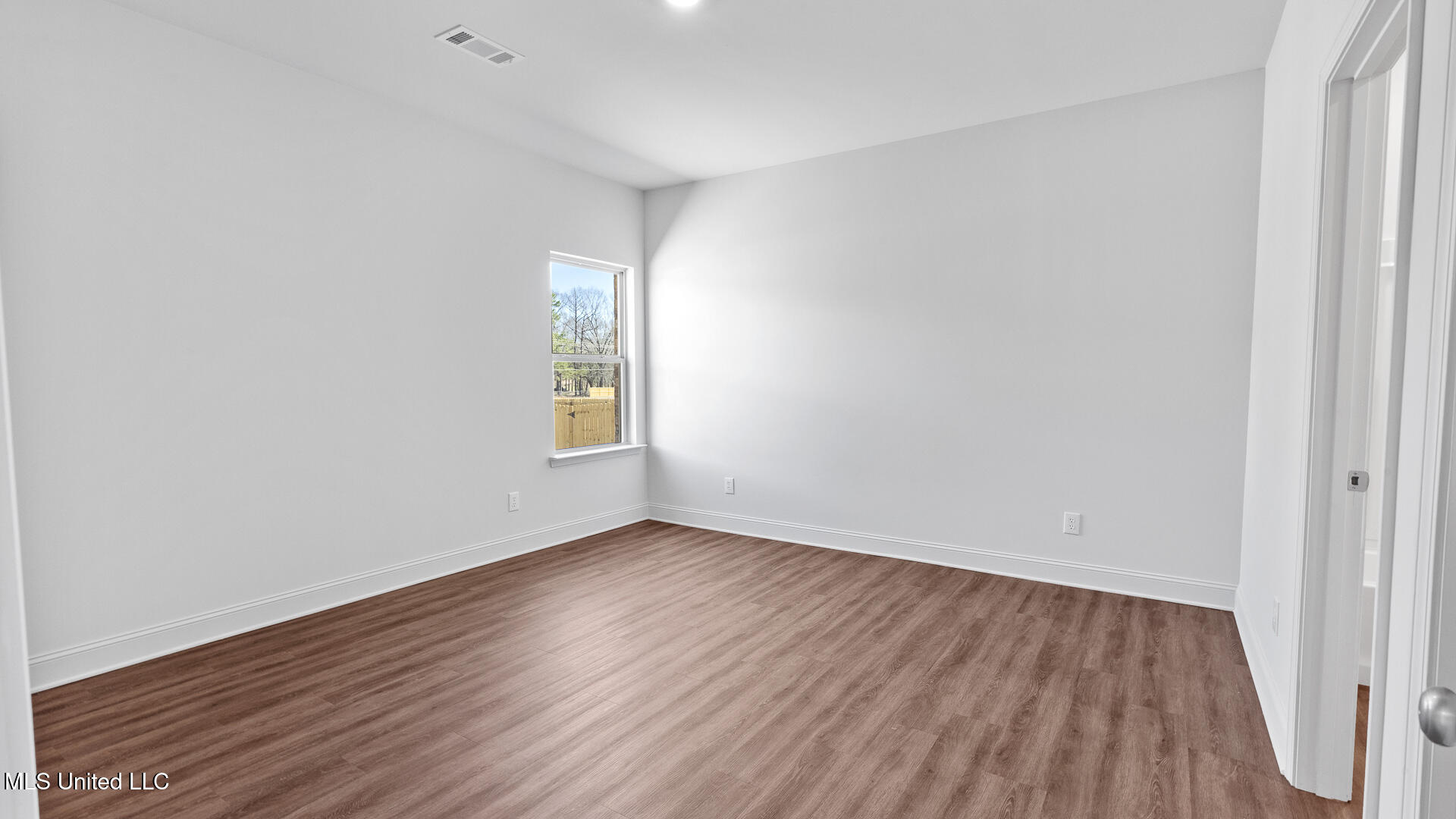 202 Saratoga Springs Avenue Property Photo 21