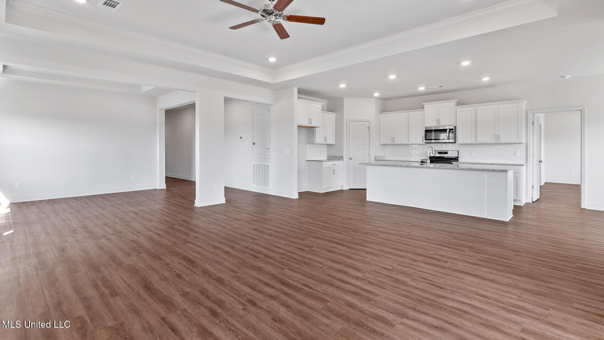 202 Saratoga Springs Avenue Property Photo 29