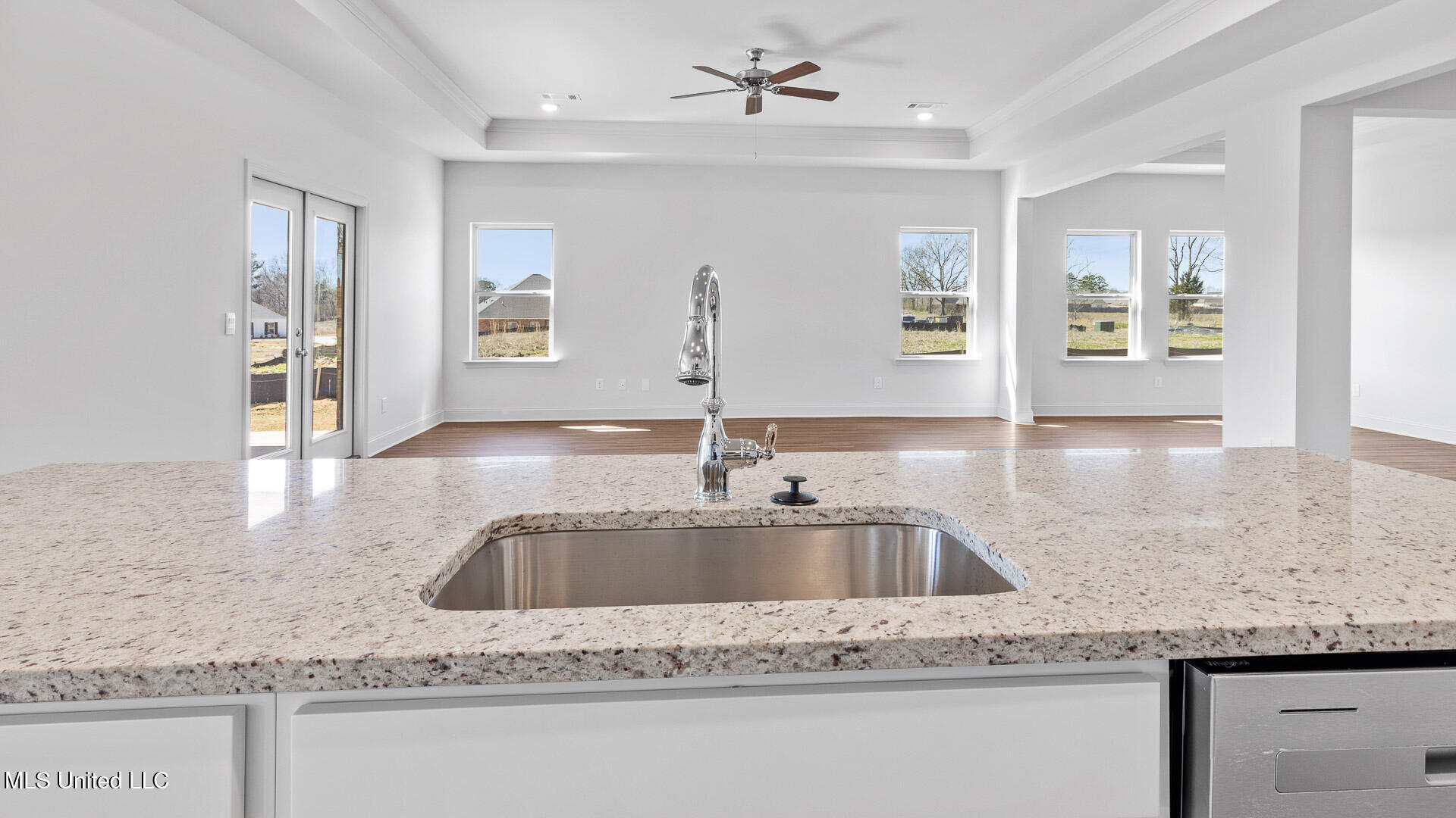 202 Saratoga Springs Avenue Property Photo 32