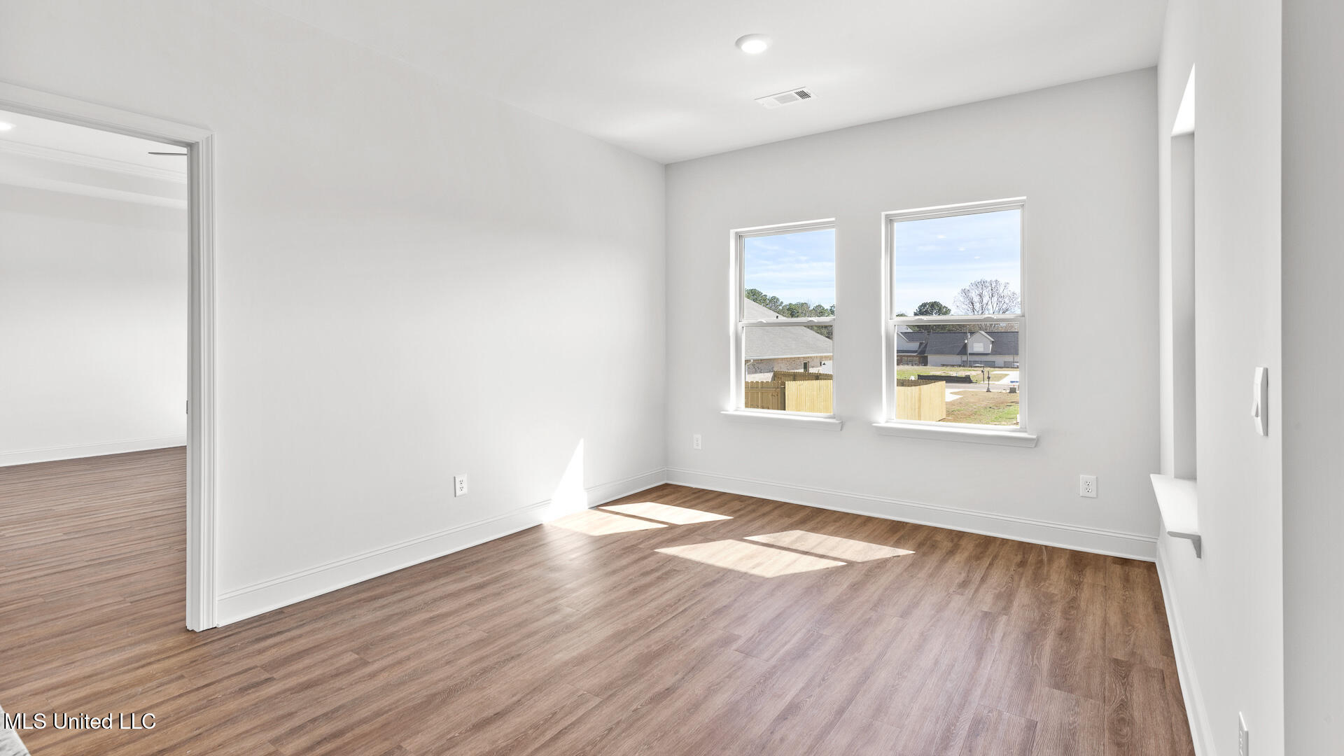 202 Saratoga Springs Avenue Property Photo 34