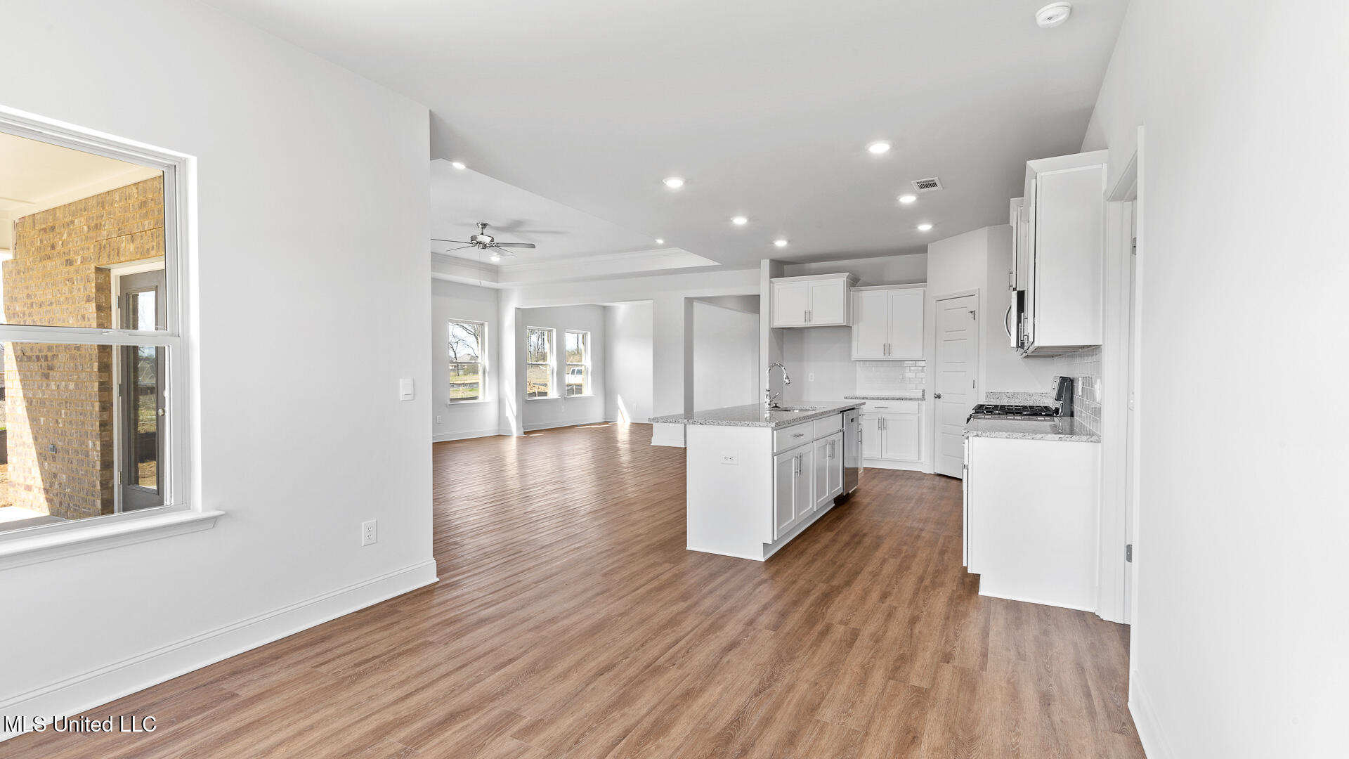 202 Saratoga Springs Avenue Property Photo 35