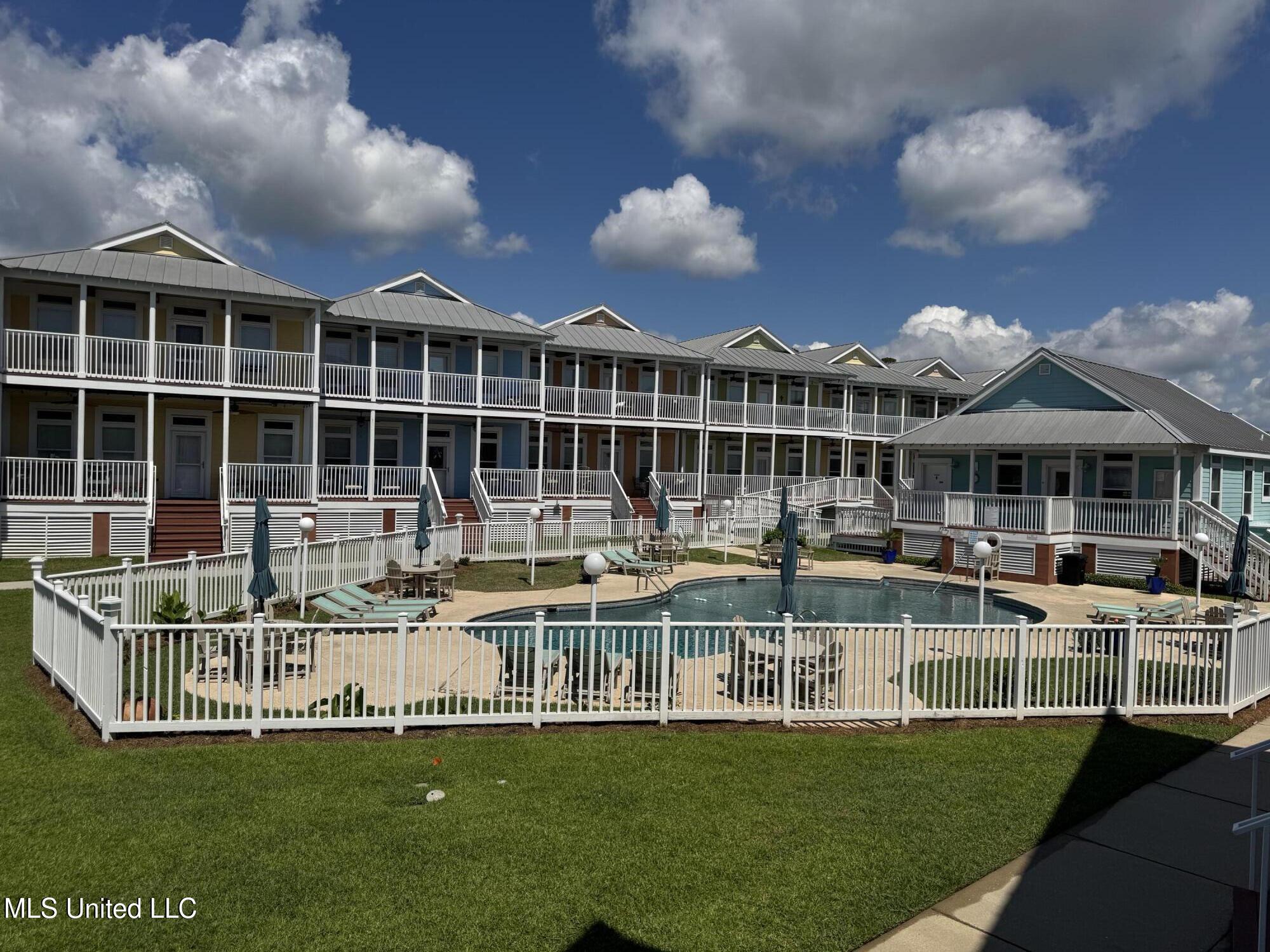 1515 E Beach Boulevard Property Photo 4