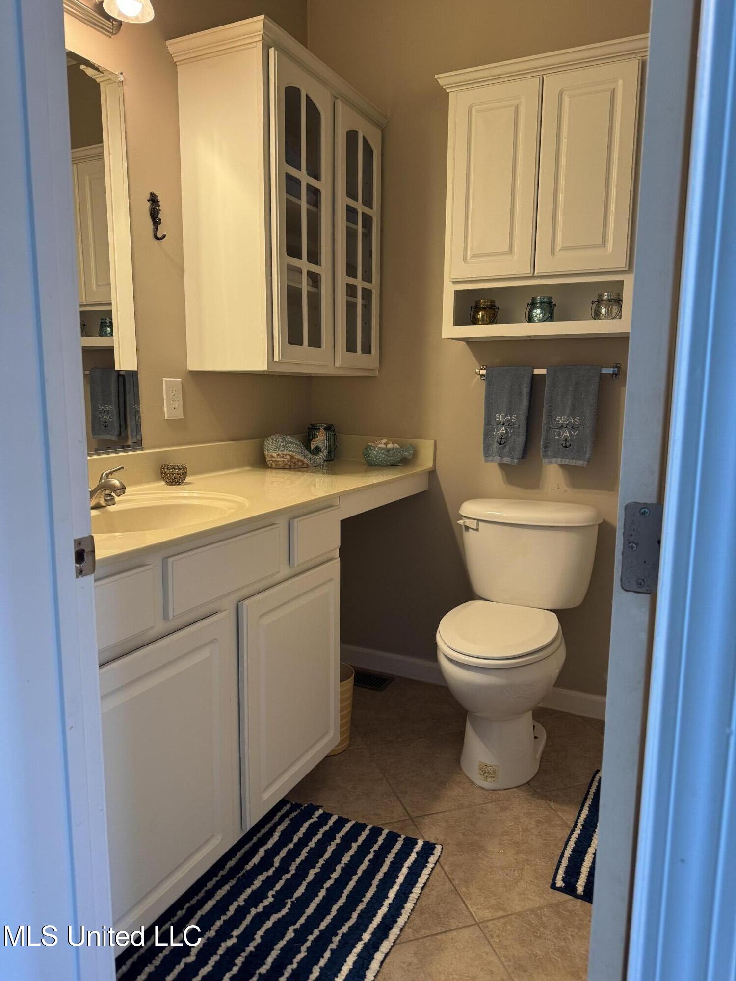 1515 E Beach Boulevard Property Photo 16