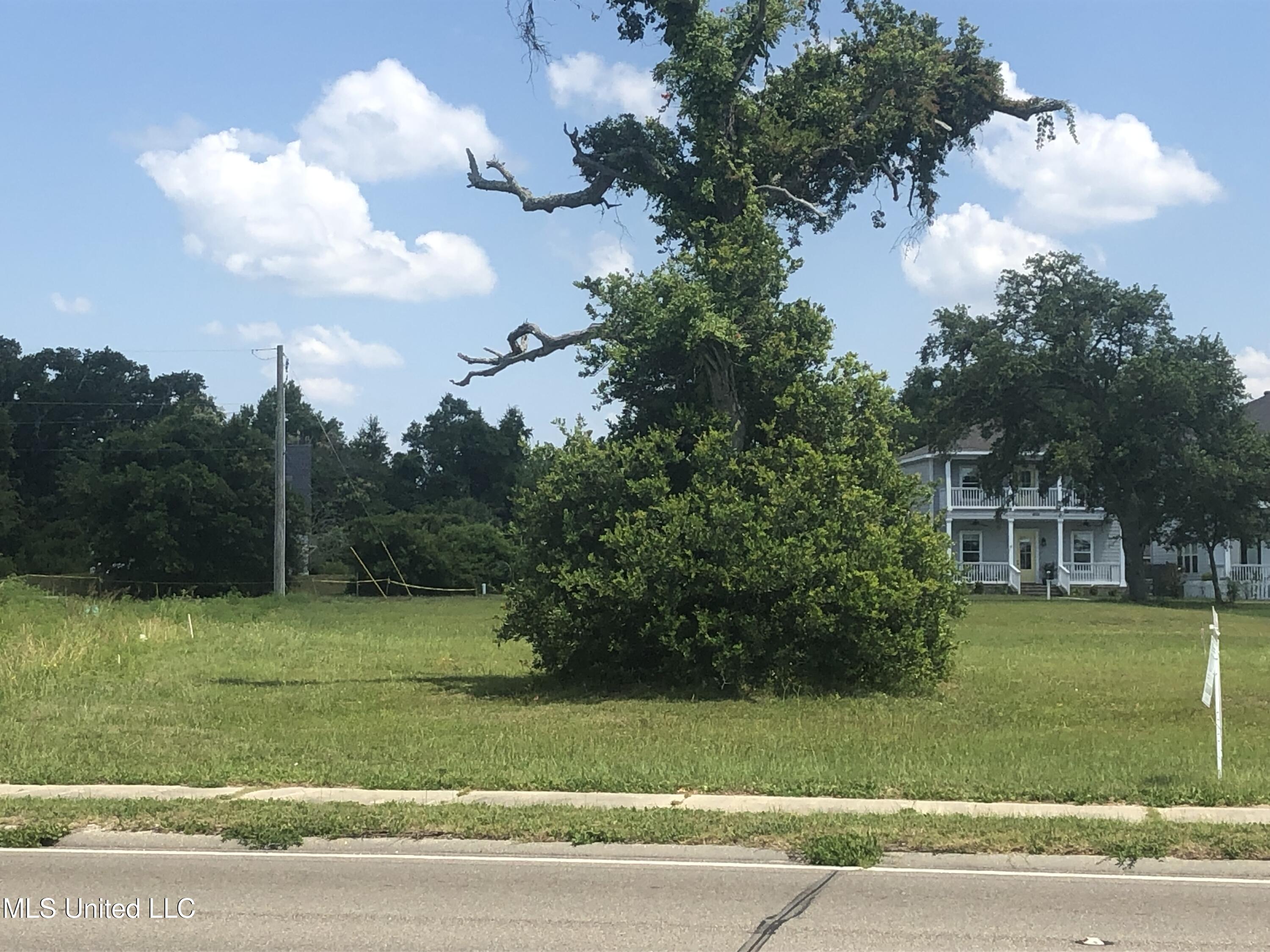 Lot 7 Sw Beach Boulevard Property Photo 1