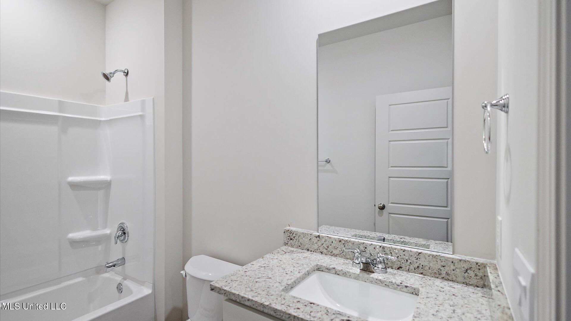 710 Honeysuckle Loop Property Photo 20