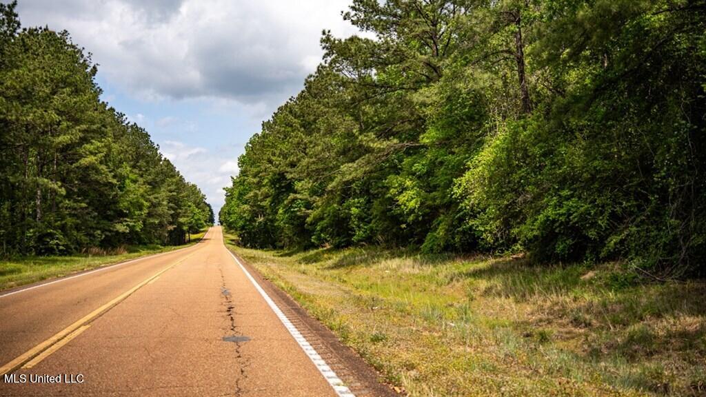 2683 33 Highway Property Photo 8