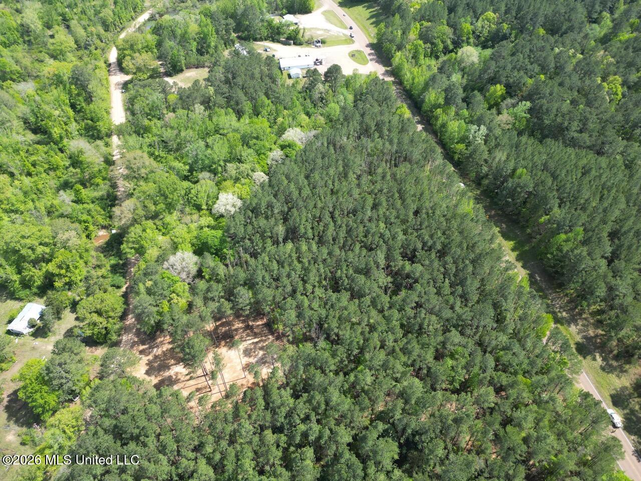 2683 33 Highway Property Photo 14