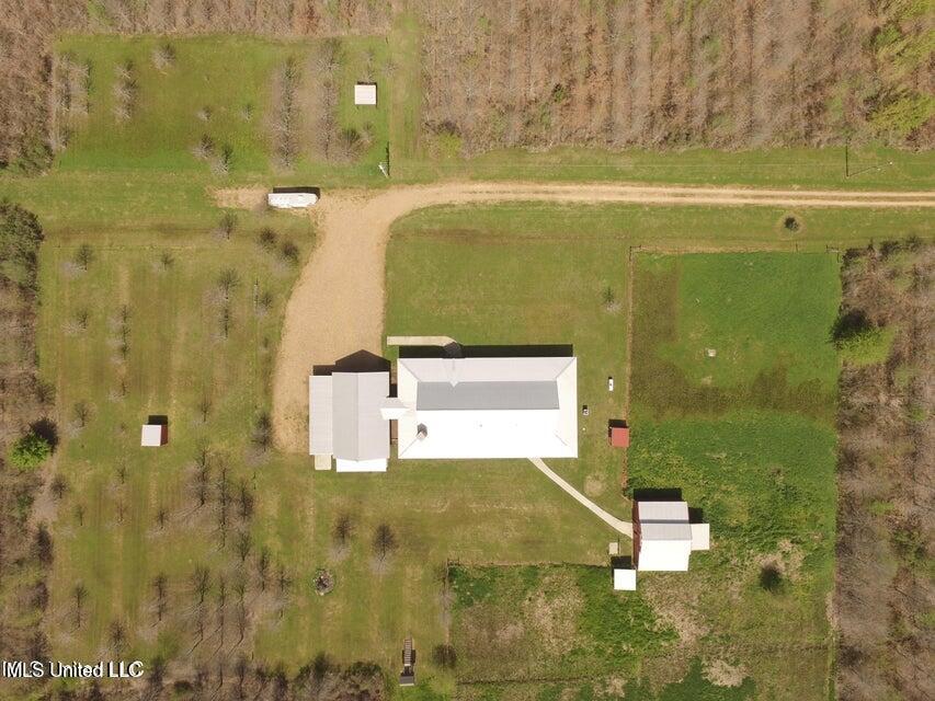 299 Hwy 569 Property Photo 11