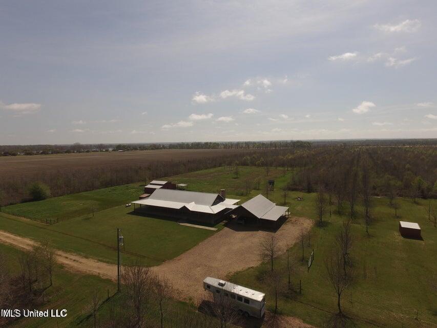 299 Hwy 569 Property Photo 38