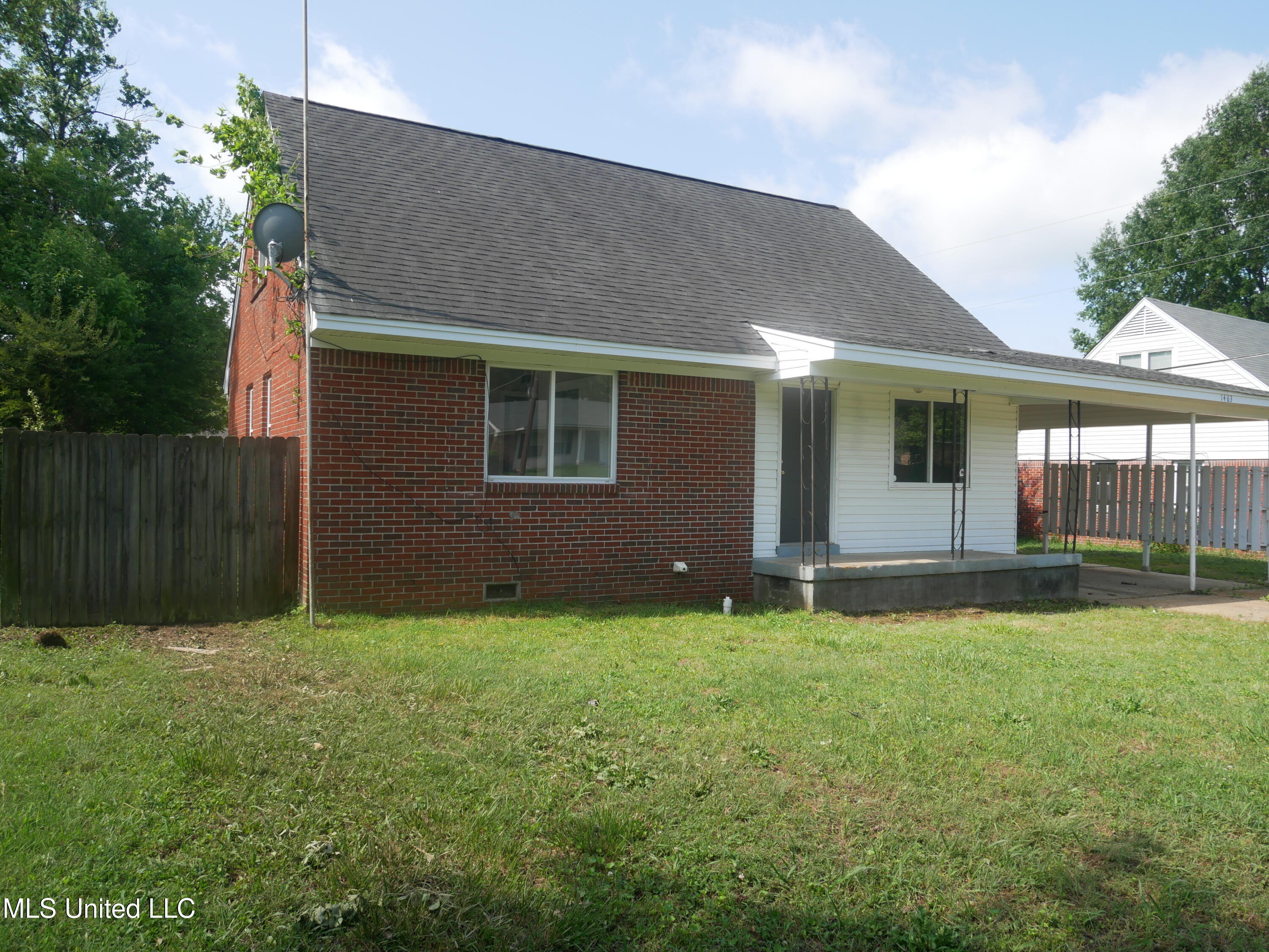1463 Vicksburg Drive Property Photo 3