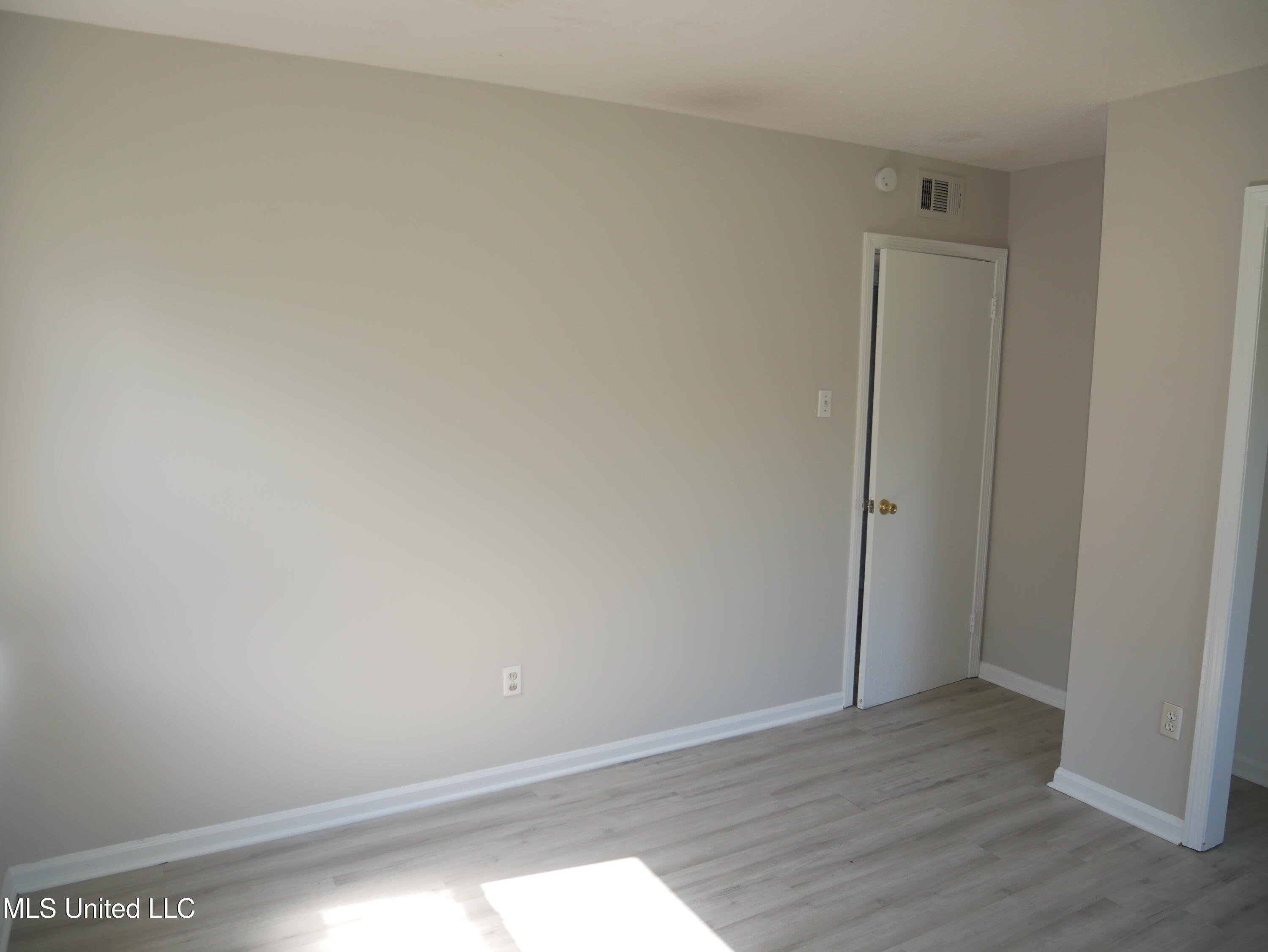 1463 Vicksburg Drive Property Photo 18