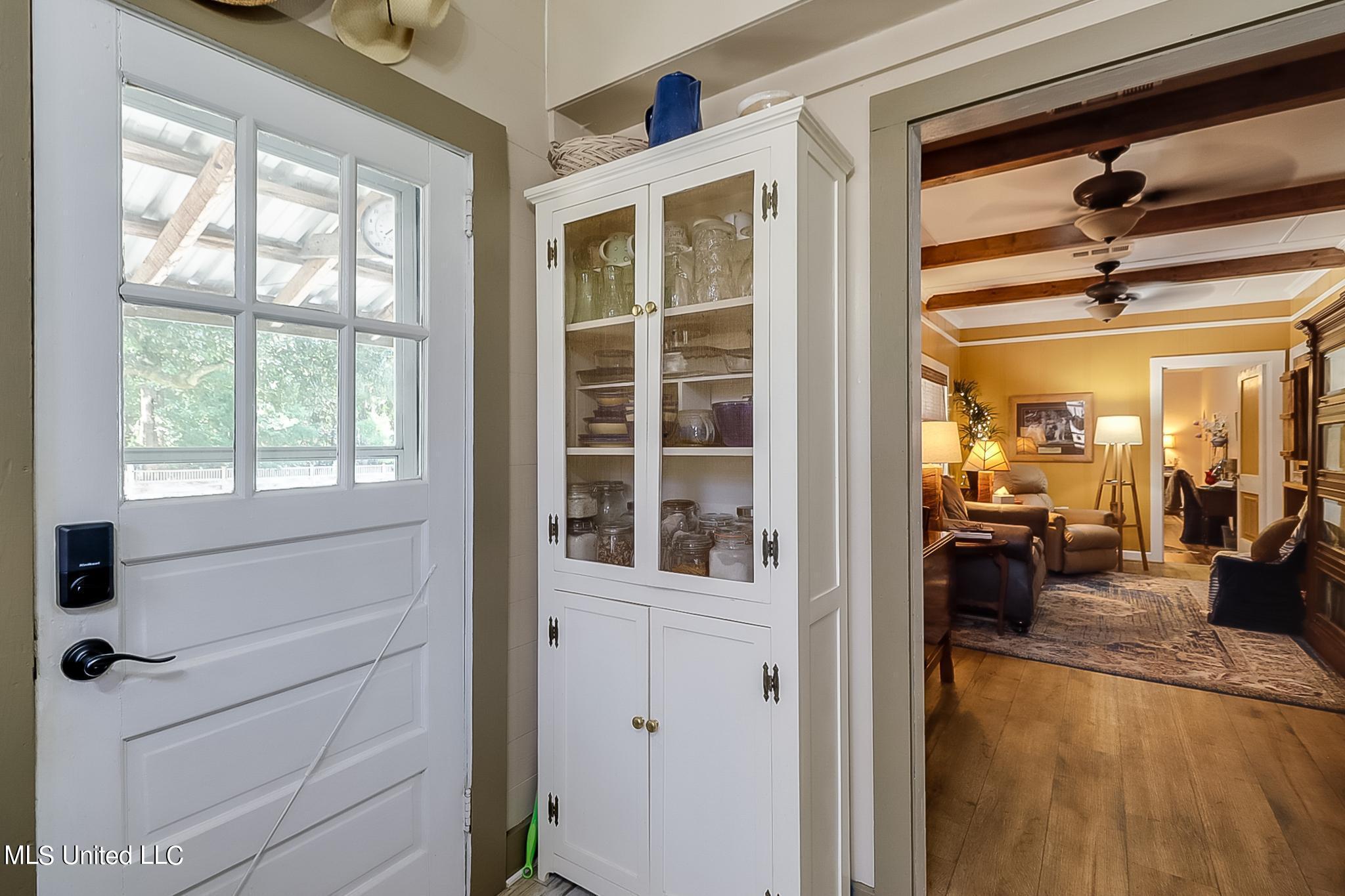 1728 21st Street Property Photo 3