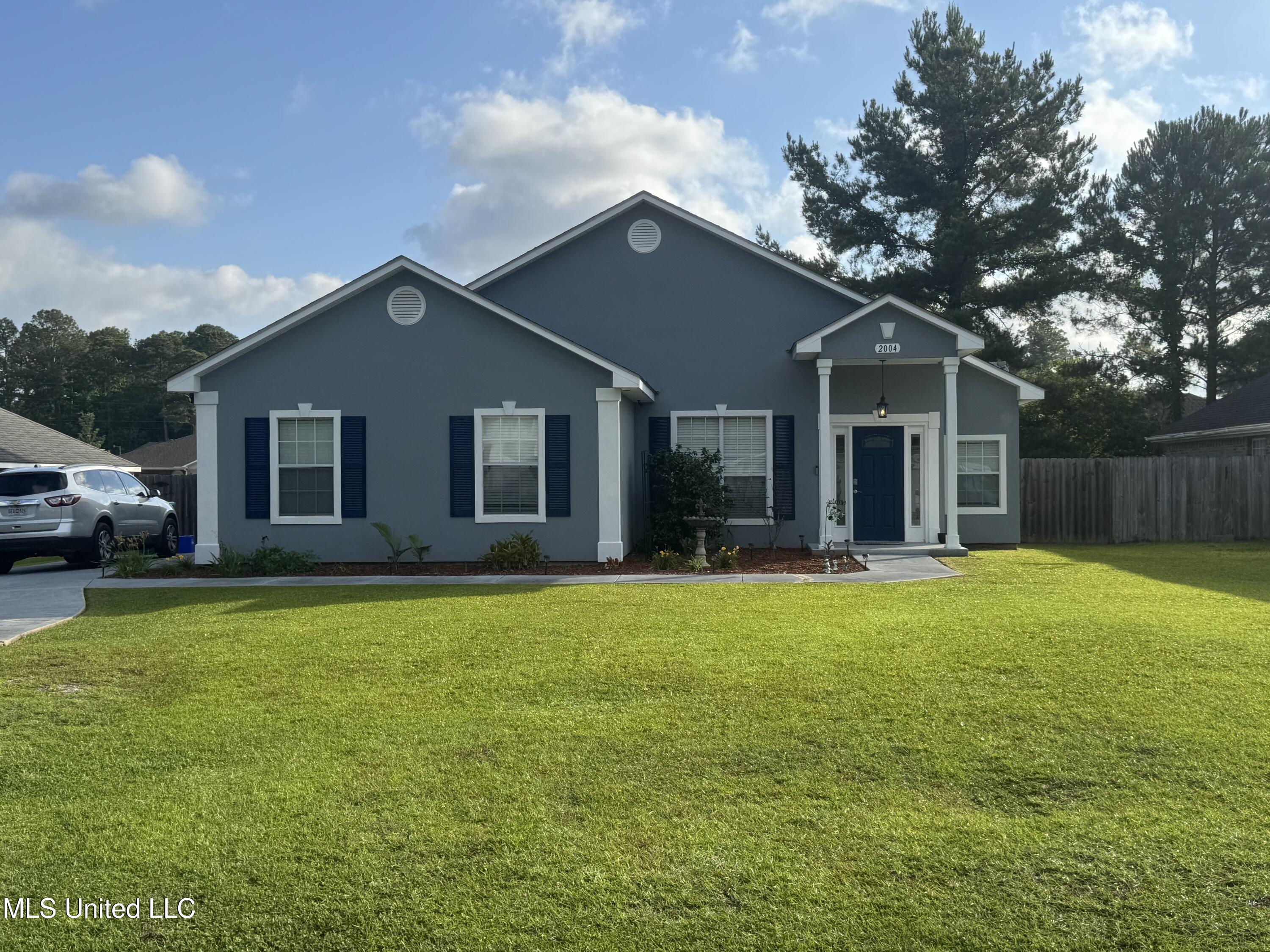 2004 Bayou View Circle Property Photo 1