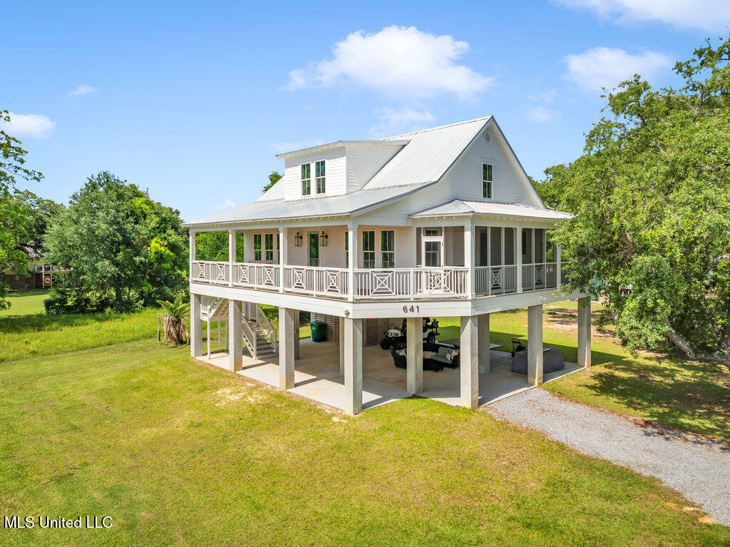 641 N Beach Boulevard Property Photo 1