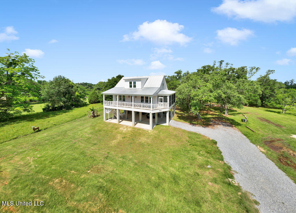 641 N Beach Boulevard Property Photo 4