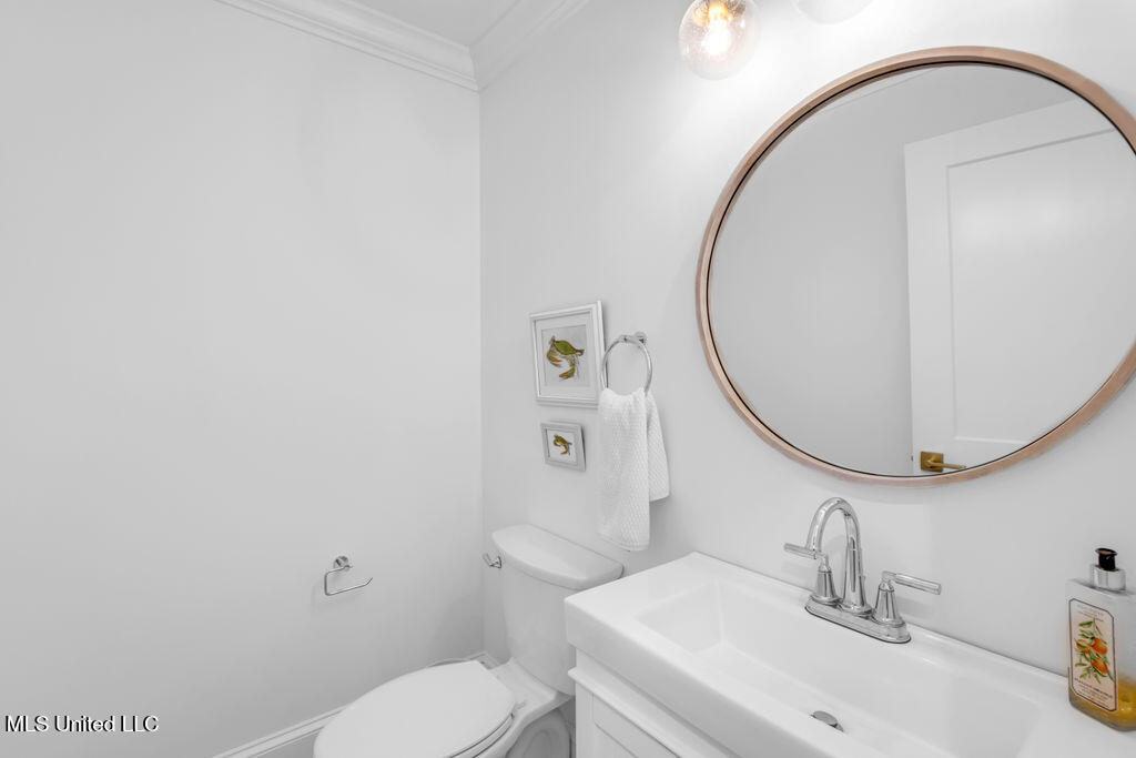 641 N Beach Boulevard Property Photo 14