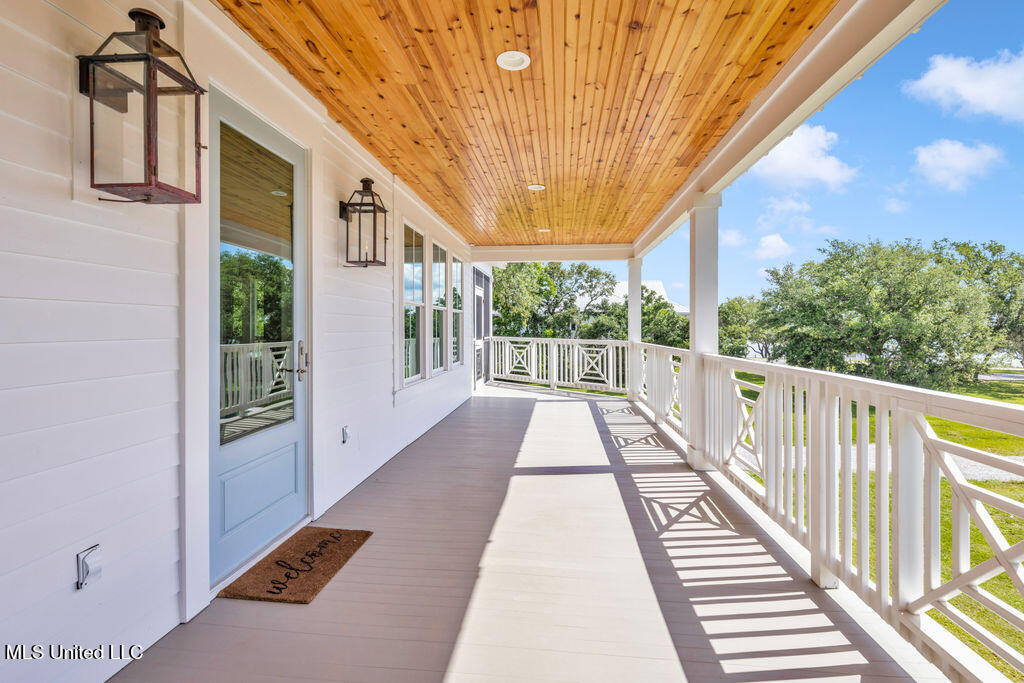 641 N Beach Boulevard Property Photo 28