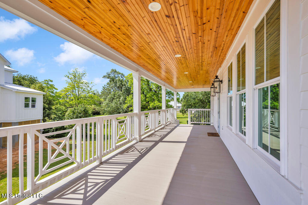 641 N Beach Boulevard Property Photo 29