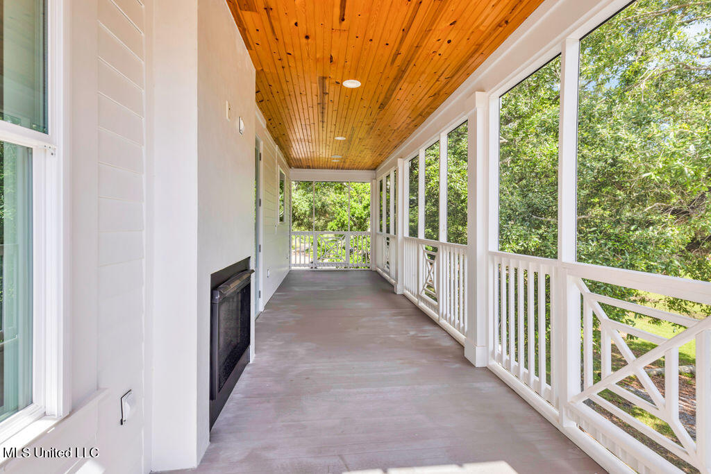641 N Beach Boulevard Property Photo 30