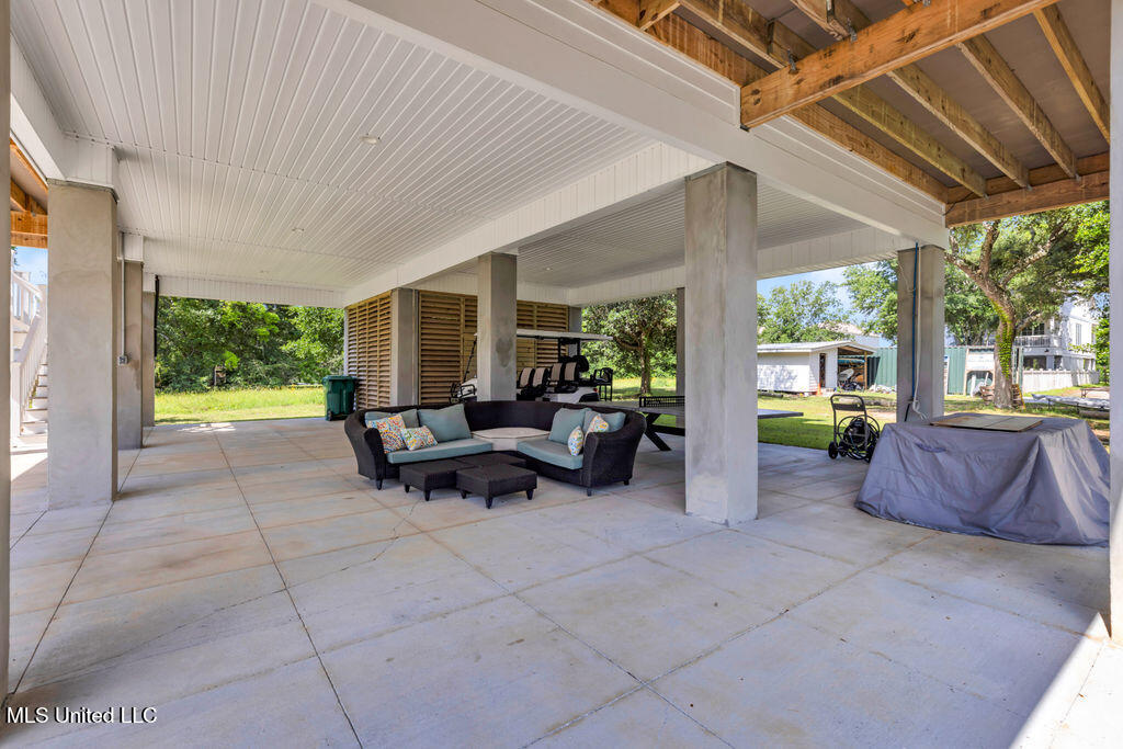 641 N Beach Boulevard Property Photo 32