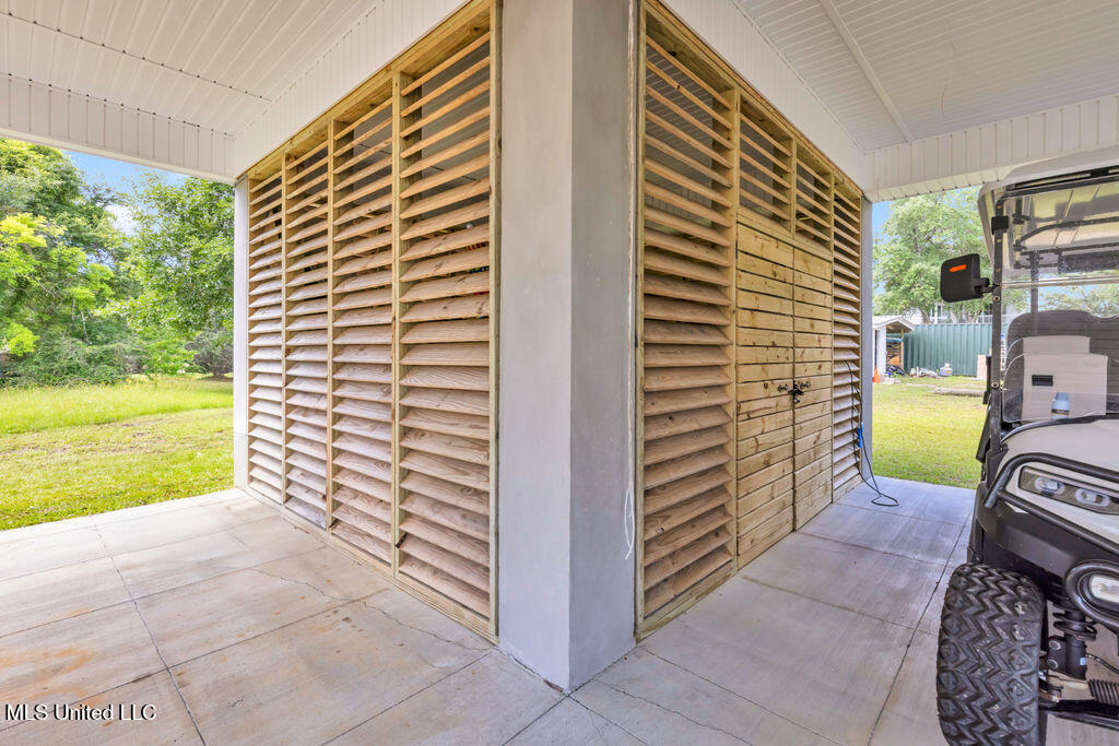 641 N Beach Boulevard Property Photo 33