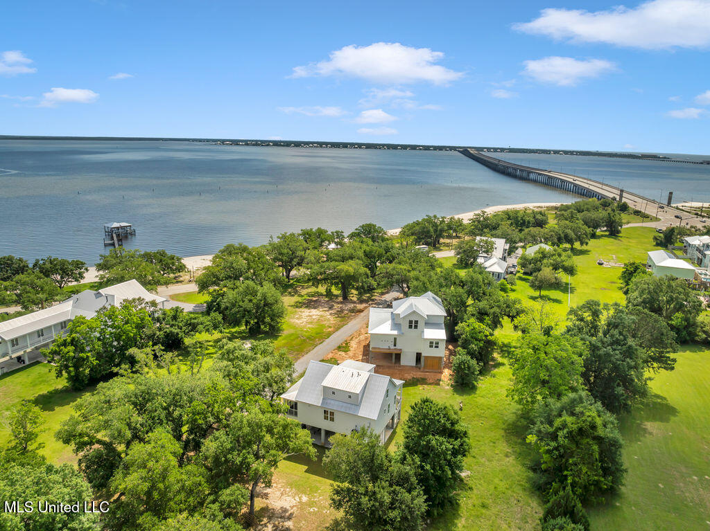 641 N Beach Boulevard Property Photo 38