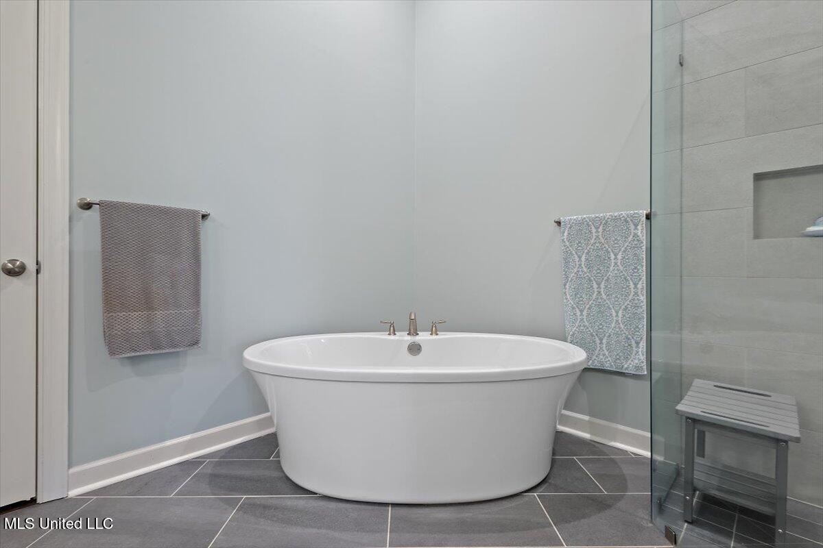 5334 Kensington Creek Drive Property Photo 22