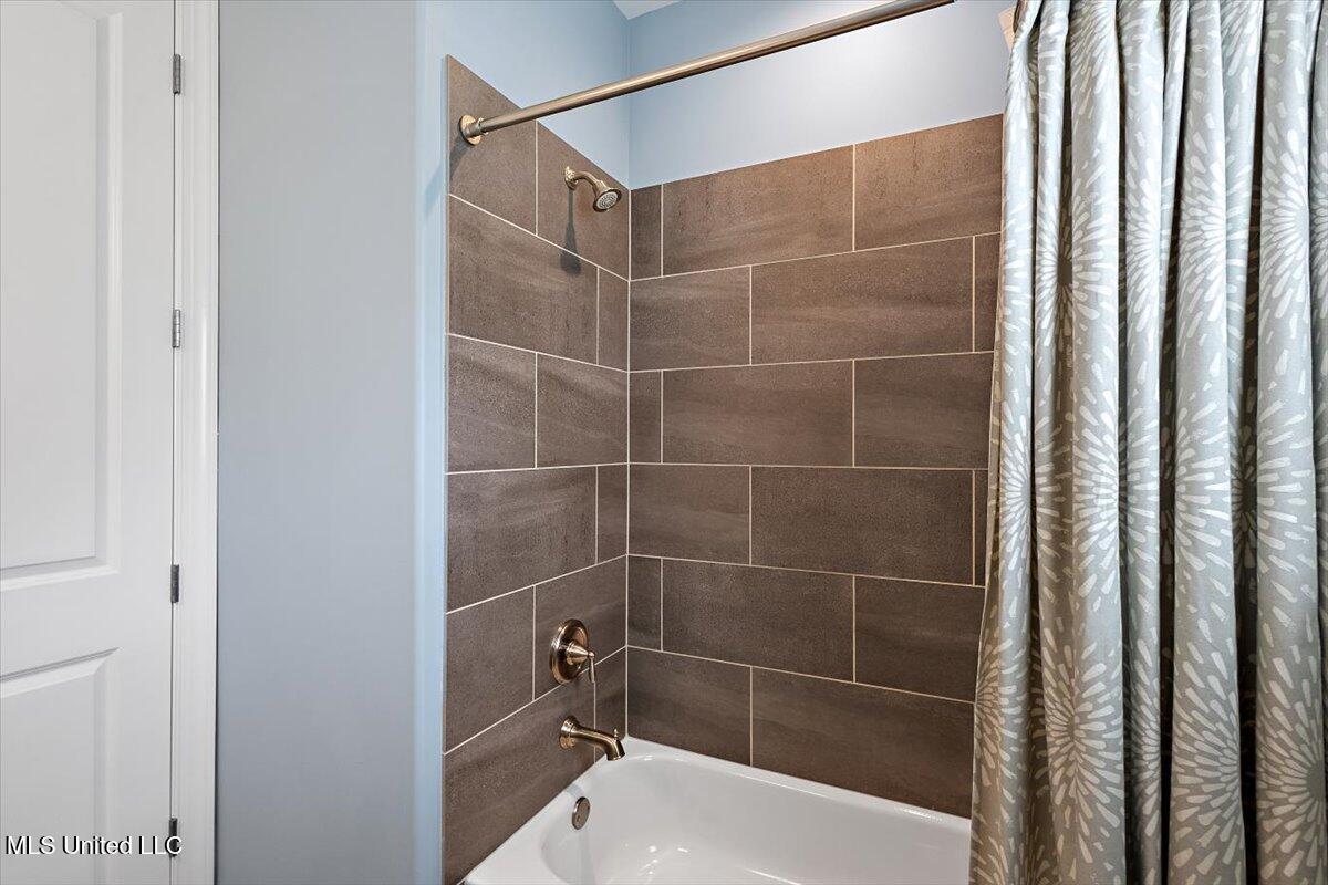 5334 Kensington Creek Drive Property Photo 27