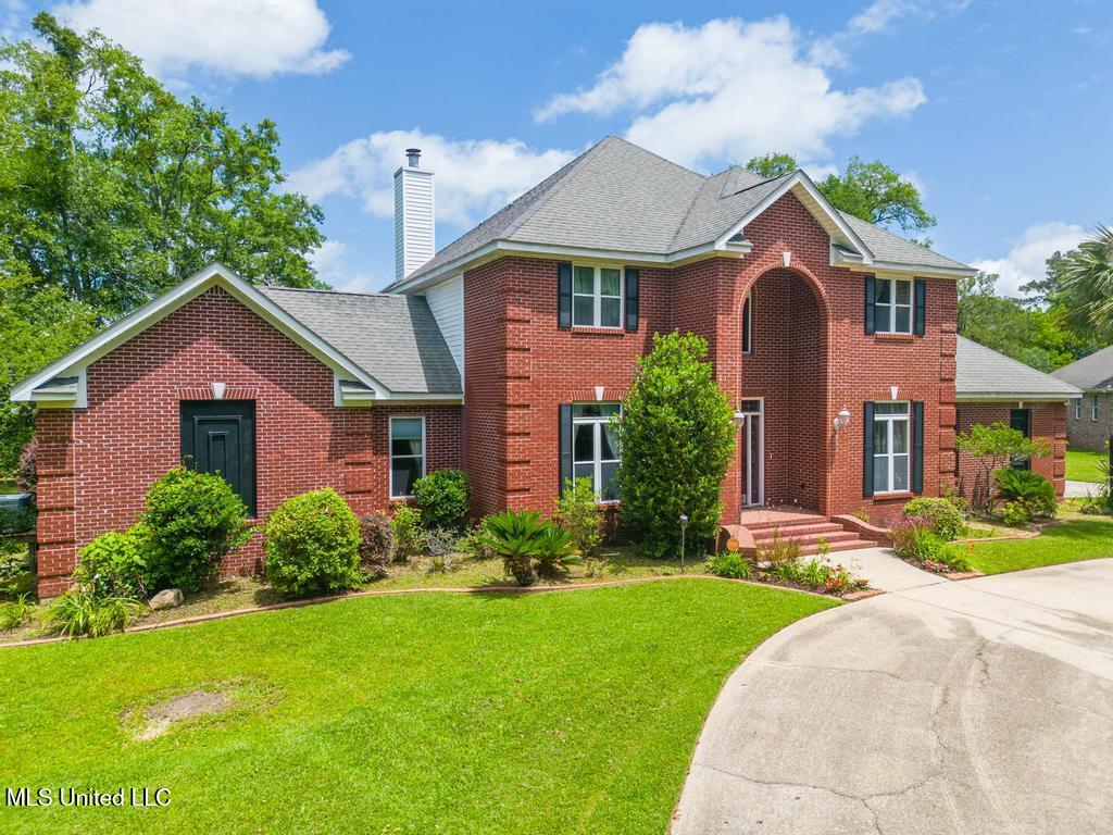 6015 Monticilla Circle Property Photo 1