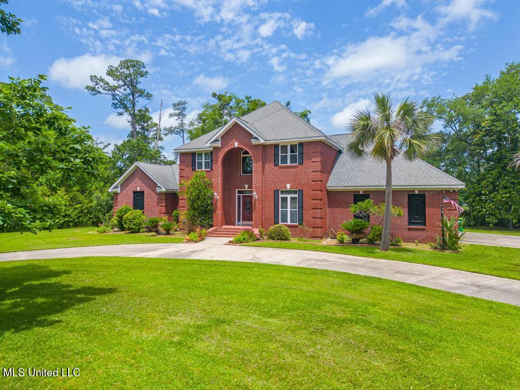 6015 Monticilla Circle Property Photo 4
