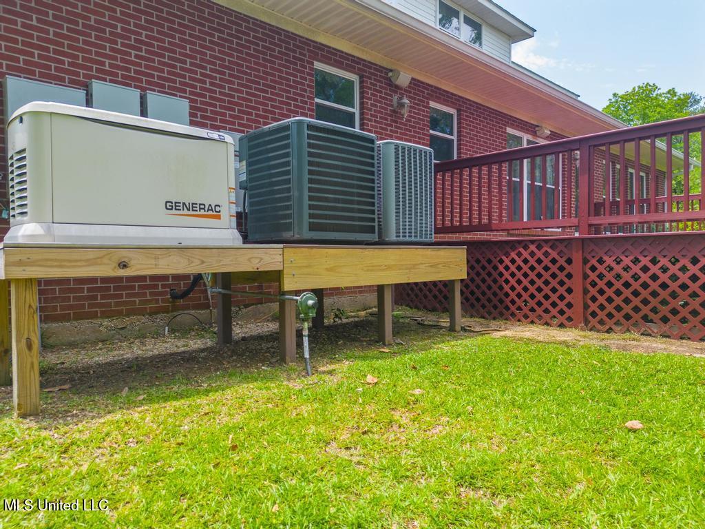 6015 Monticilla Circle Property Photo 10